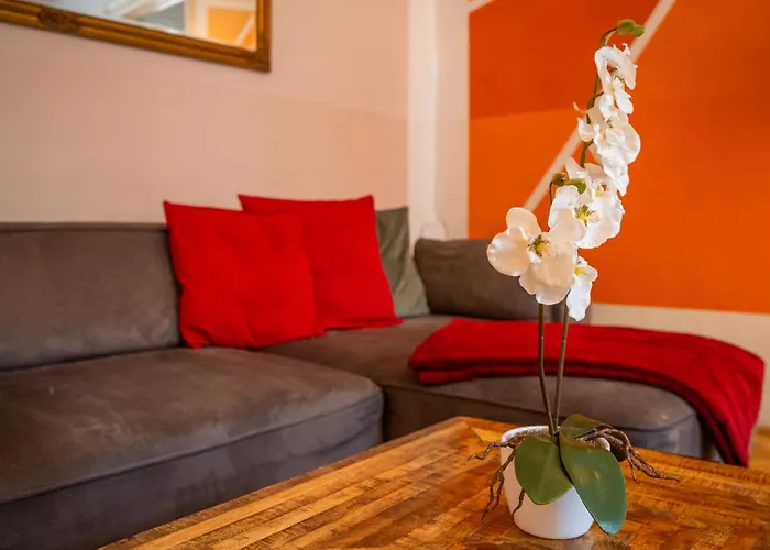 Spacious 2br For 6 Near Votivkirche & Metro U2