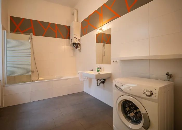 Spacious 2br For 6 Near Votivkirche & Metro U2 Appartement *