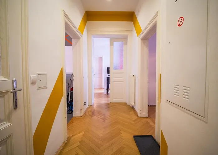 Spacious 2br For 6 Near Votivkirche & Metro U2 Appartement