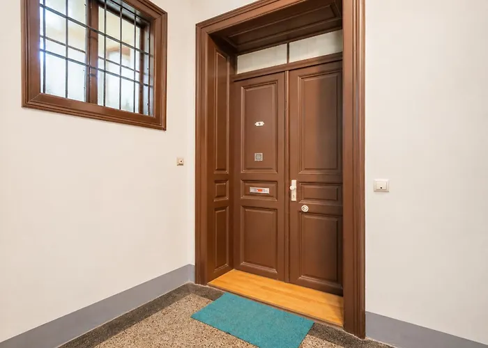 Apartamento Spacious 2br For 6 Near Votivkirche & Metro U2